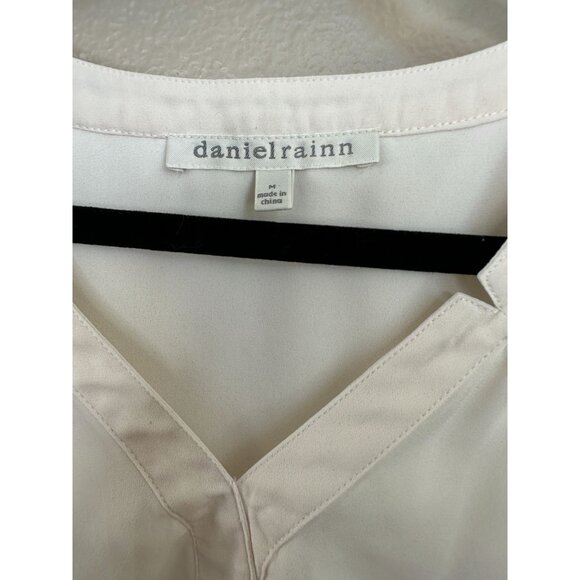 Daniel Rainn Womens Off-White Blouse Medium short sleeve polyester v-neck - Picture 3 of 7
